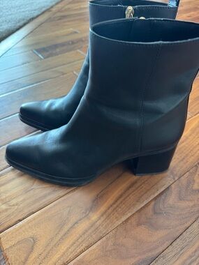 Michael Kors Black Leather Pointed Toe Ankle Boots